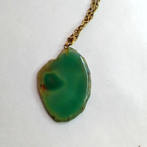 Green agate slice necklace - Picture 3 of 3